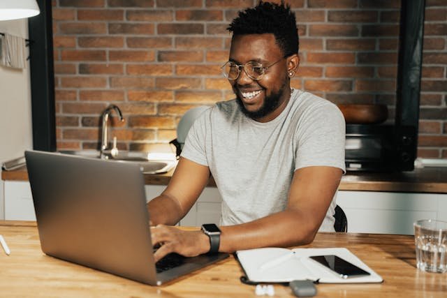 Driving Jobs: How Your Driving Licence Can Help You Earn Extra Cash 6 pexels tima miroshnichenko 5198239