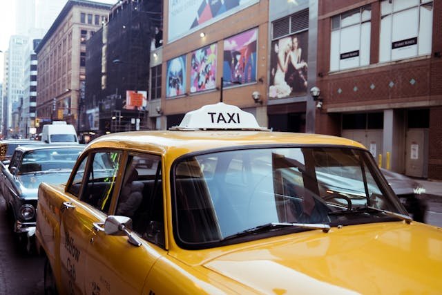 Driving Jobs: How Your Driving Licence Can Help You Earn Extra Cash 5 pexels wendywei 14287140