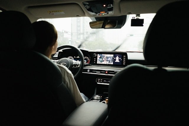 What will be my first driving lesson look like? 3 rawkkim 4t3emcnD97Q unsplash